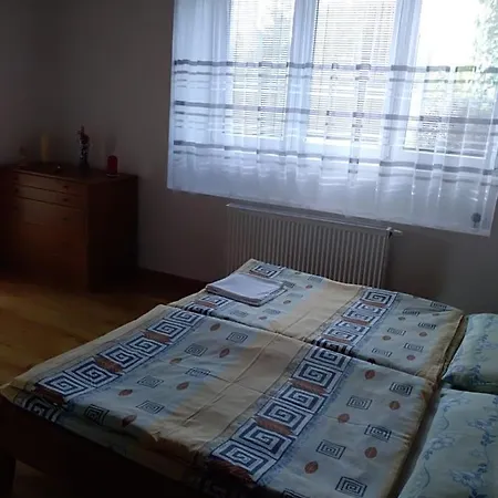 Malebny Dom V Kupelnom Meste Nesvady 펜션 Komárno